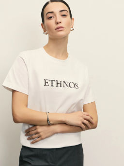 Футболка оверсайз с вышивкой / Zarina