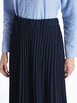 Beli Lastikli Pileli Kad?n Etek