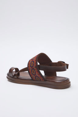 Trendyol Shoes Kahverengi Etnik Desenli Parmak Aras? Kad?n Sandalet TAKSS25SD00049 - Trendyolmilla фото 5