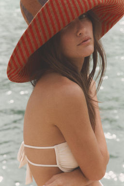GORRO LINO RAYAS REVERSIBLE / Rojo