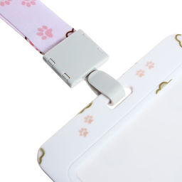 Бейдж горизонтальный Calligrata, «Лапки», внешний размер 100×78 мм, внутренний размер 52×82 мм, на ленте-42 см, пластик