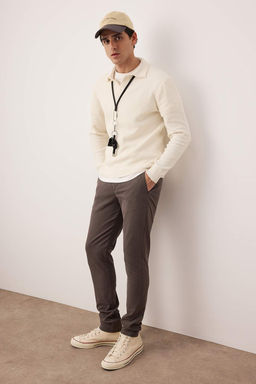 Kahverengi Regular Fit Dokulu Rahat Erkek Pantolon TMNAW26PL00007