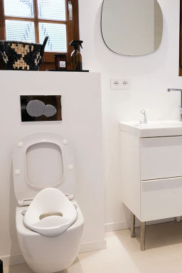 Beaba / Сиденье на унитаз