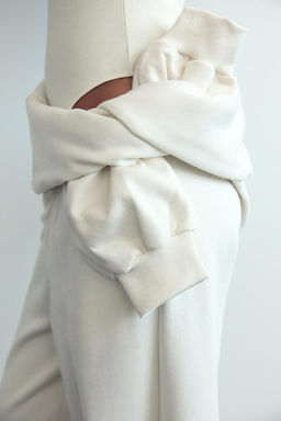 BASIC PLUSH SWEATSHIRT - Zara фото 23