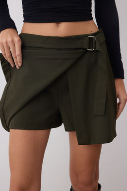 Haki Kemerli Etek Gorunumlu Sort & Bermuda TWOAW26SR00024