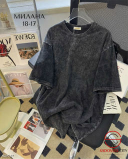 Футболка женская со стразами