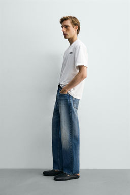 CAMISETA RELAXED FIT TEXTO PARCHES / Blanco