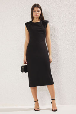 TRENDYOLMILLA Siyah Fitted/Vucuda Oturan Vatkal? Esnek Midi Orme Elbise TWOSS25EL00113 фото 10