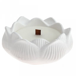 Свеча Лилия д8см, h4см, парафин, в подсвечнике из гипса, белый, время горения 5,5 часов (Россия)