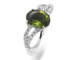 Кольцо из серебра оливковая шпинель, Трепет