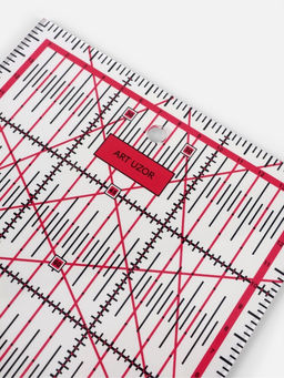 Цена за 2 шт. Линейка для квилтинга и пэчворка, 15×15 см, s=2.5 мм, розовая