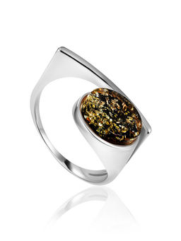 Стильное кольцо с зелёным янтарём Либерти