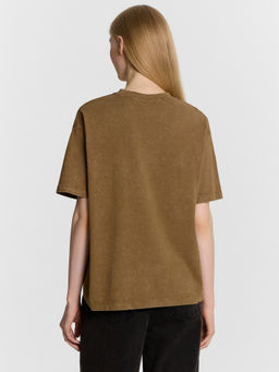 Футболка женская коричневая с обработкой эйсид и надписью Liberty of flight - Mark formelle фото 2