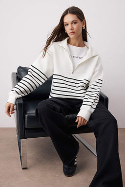 Ekru Cizgili Oversize/Genis Kal?p Fermuarl? Kal?n Ici Polarl? Orme Sweatshirt TWOAW26SW00044 - Trendyolmilla фото 2