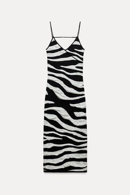 CREASED-EFFECT KNIT DRESS - Zara фото 5