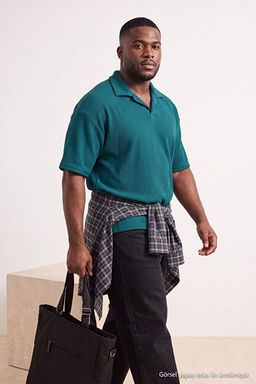 B_y_k Beden Ye_il Oversize Dokulu Ottoman Polo Yaka T-Shirt TMNSS24BF00047