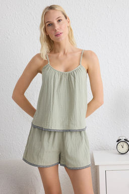 Trendyolmilla Yesil %100 Pamuklu Etnik Serit Aksesuarl? Muslin Sortlu Dokuma Pijama Tak?m? THMSS25PT00135