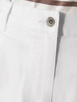 Широкие джинсы с защипами из облегченного денима