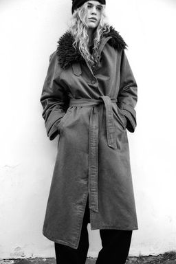 WAXED TRENCH COAT WITH FAUX FUR COLLAR - Zara фото 7