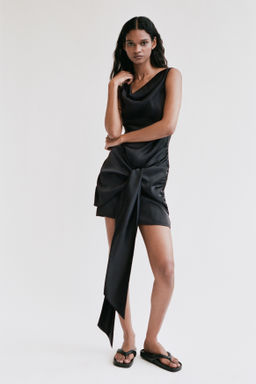 Vestido de sat?n con escote drapeado - H&m фото 2