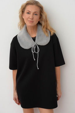 Платье с меховым воротником