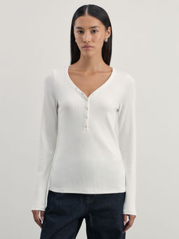 Лонгслив с V-образным вырезом в риб / Zarina  фото 4