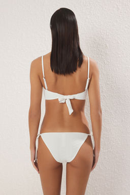 Ekru Dokulu Normal Bel Regular Bikini Alt? TBESS25BA00053