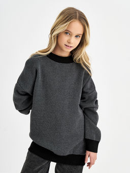 Черный джемпер для мальчика