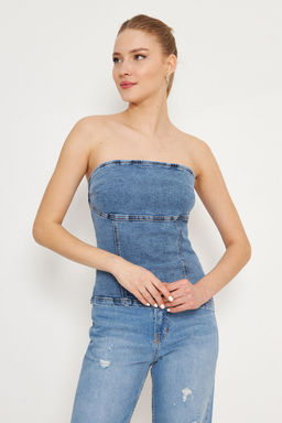 Trendyolmilla Mavi Straplez Yaka Asimetrik Denim Bluz TWOSS25BZ00066