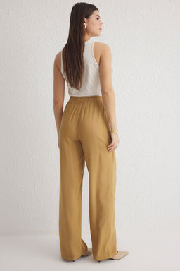 Camel Jakarl? Beli Lastikli Wide Leg/Genis Paca Dokuma Pantolon TWOSS25PL00039
