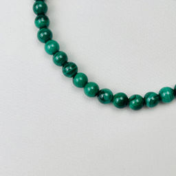 Браслет из Малахита со вставкой "Крестик" 16 см