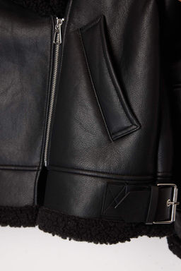 Siyah Regular Kal?p Pelus Detayl? Suni Deri Biker Ceket Mont TWOAW25MO00037 - Trendyolmilla фото 16