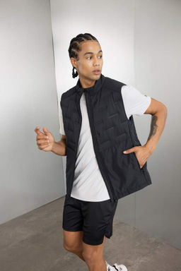 Водоотталкивающий жилет DeFactoFit стандартной посадки