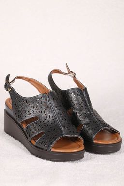 Босоножки черные женские