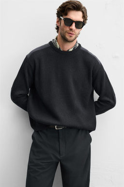SWEATER WITH MATCHING PATCHES