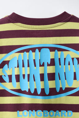 CAMISETA RAYAS ESTAMPADO TEXTO / Amarillo vivo