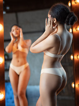 T-111 Трусы женские стринг Опиум - Opium фото 3