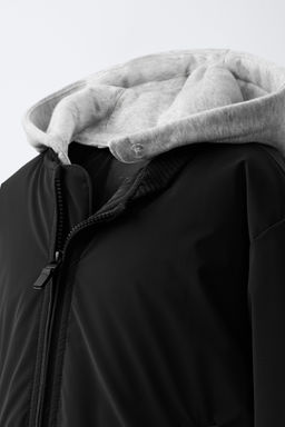 CAZADORA BOMBER ENGOMADA CAPUCHA FELPA DESMONTABLE / Negro - Zara фото 7