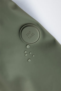 WATER REPELLENT RUBBERIZED PARKA - Zara фото 6