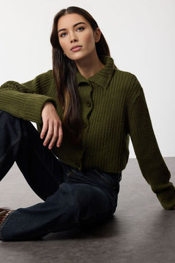 Haki Crop Yumusak Dokulu Dik Yaka Triko H?rka TWOAW22HI0174