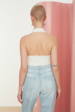 Ekru Boyundan Baglamal? Fitted/Vucuda Oturan Crop Orme Bluz TWOSS22BZ0544