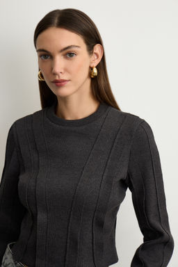 Лонгслив фактурный в рубчик с декоративными полосками