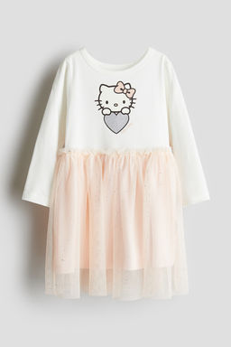 Vestido con falda de tul y motivo estampado