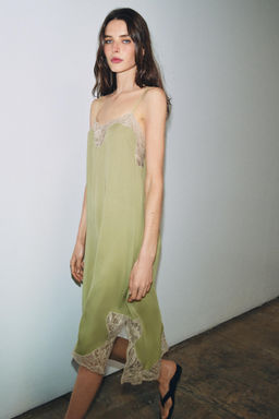VESTIDO SATINADO ENCAJE ZW COLLECTION / Pistacho