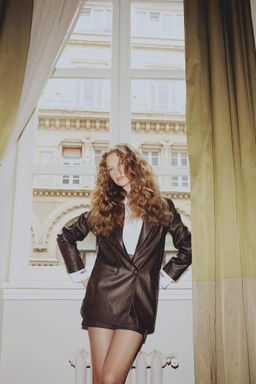 Блейзер на пуговицах из искусственной кожи с воротником и воротником Sorbe x DeFacto