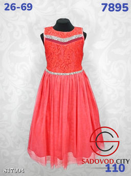 Платье для девочки с кружевом