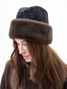 П26-33 Пилотка черное золото с мехом норка