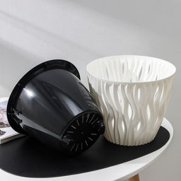 Кашпо для цветов со вставкой «Вдохновение», 4.5 л, d=21.5 см, белое/чёрное