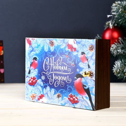 Ключница настенная «Снегири», панно декоративное, венге, 12×17 см