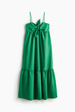 Vestido escalonado con nudo decorativo